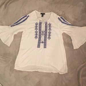 Women’s top. Size Medium. Brand new